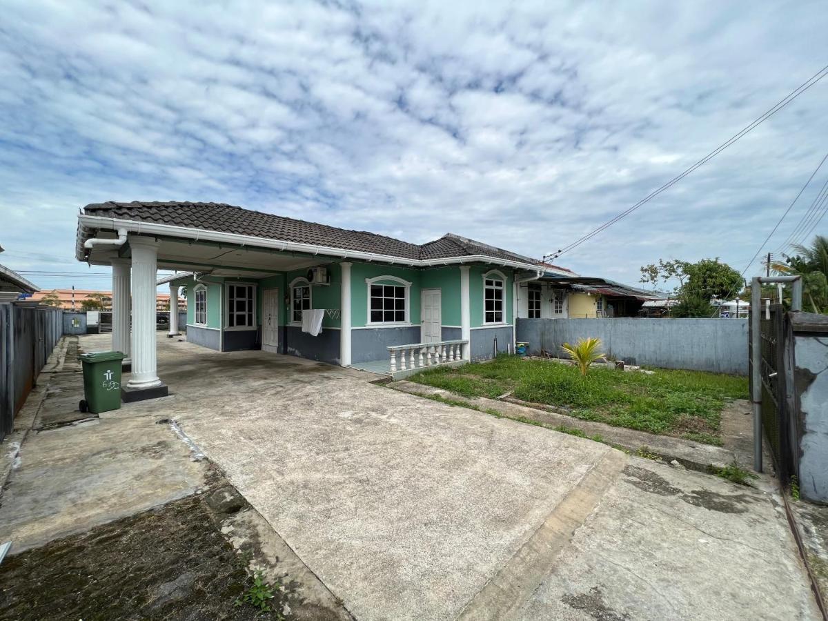 Hanif Homestay Kuching Exteriör bild